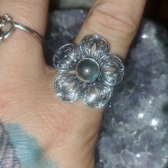 Labradorite Flower Filigree Ring Size 9 - Picture 2 of 7